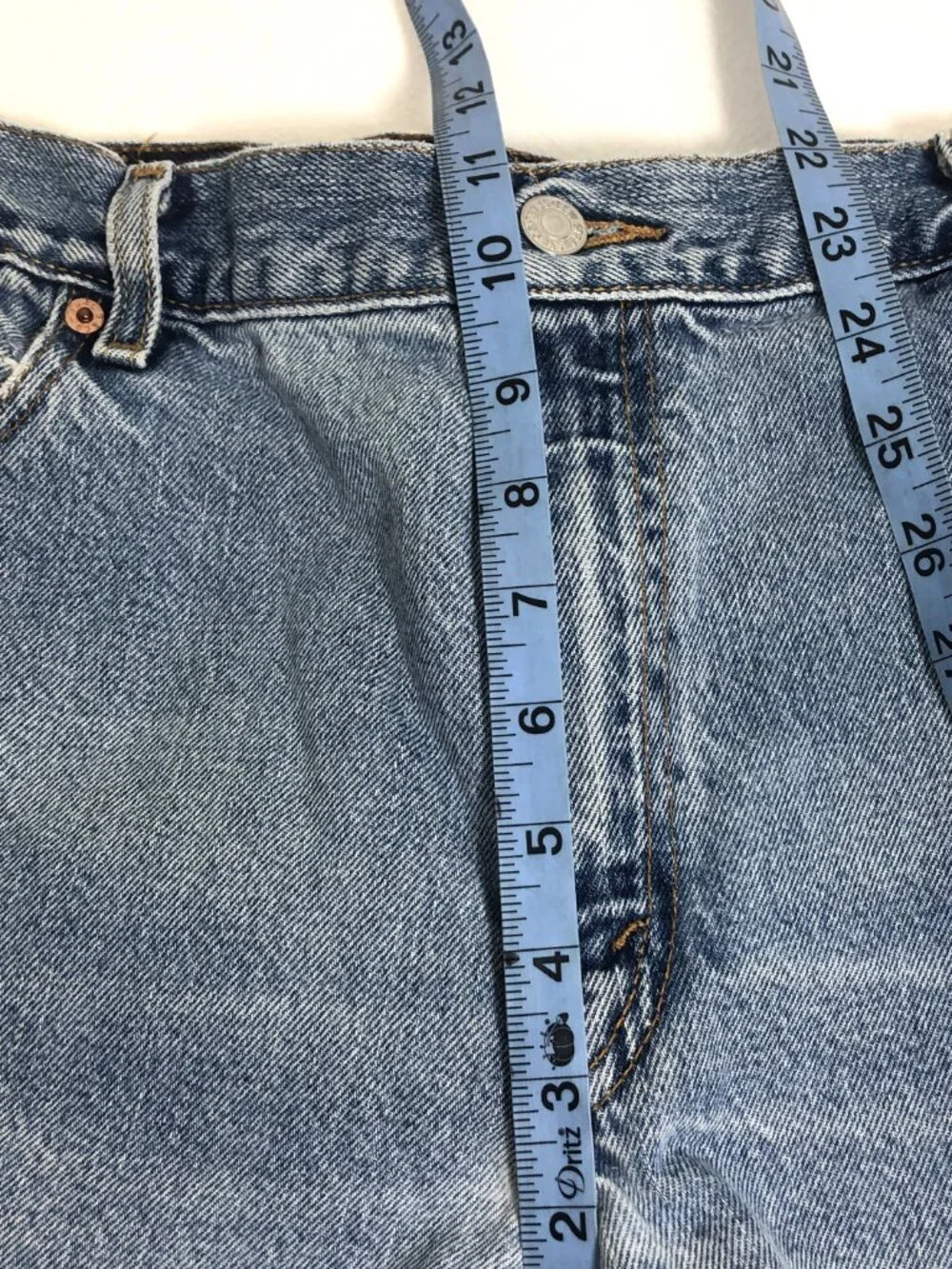 Vintage Levi's 550 Women's Denim Distressed Shorts Heavily Frayed Hem Size 14